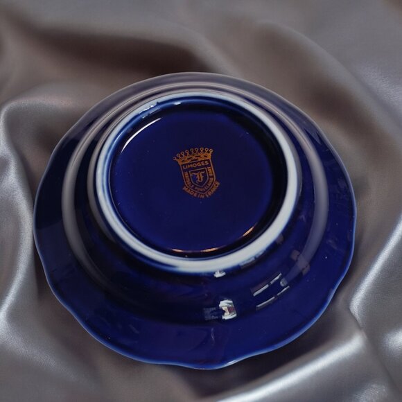 Vintage Limoges Porcelain Made in France Two Piece Trinket Vanity Set - Picture 3 of 15